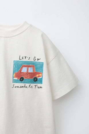 Комплект для джоггинга из футболки и шортов с автомобилем