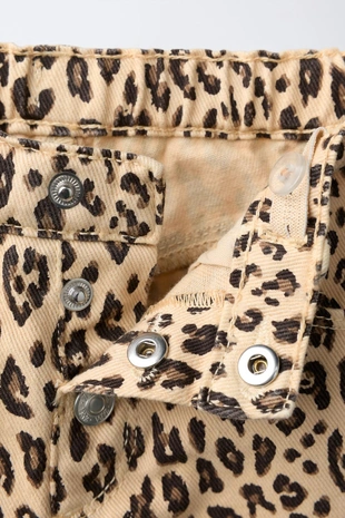 Шорты-бермуды с анималистическим принтом- Заказать в России