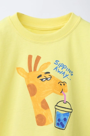 Футболка с принтом жирафа