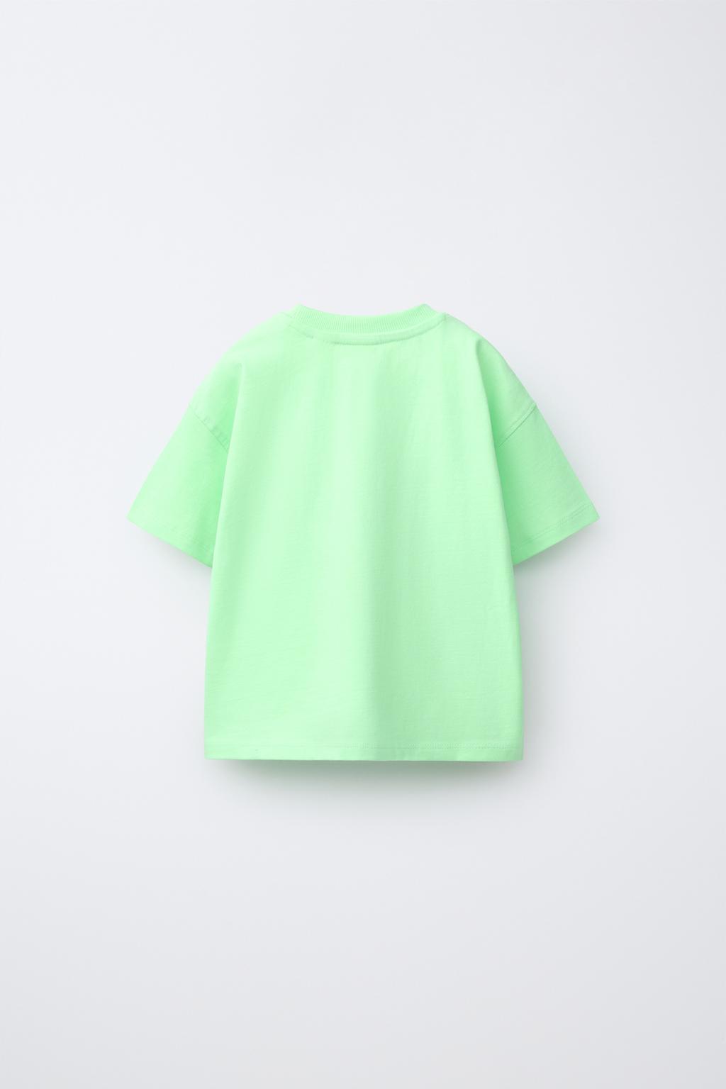 ФУТБОЛКА С ФЛУОРЕСЦЕНТНЫМ ПРИНТОМ