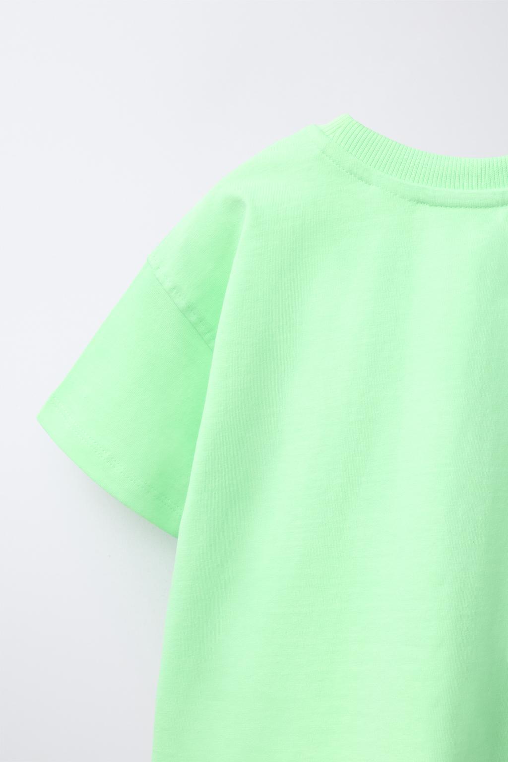 ФУТБОЛКА С ФЛУОРЕСЦЕНТНЫМ ПРИНТОМ