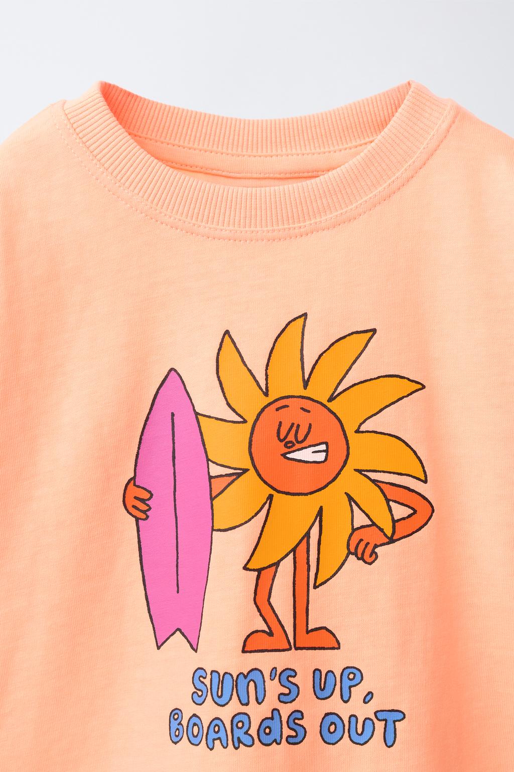 ФУТБОЛКА С ФЛУОРЕСЦЕНТНЫМ ПРИНТОМ