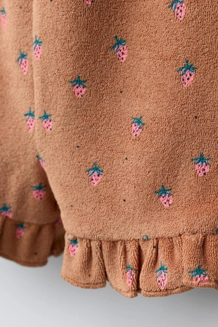 Короткий комбинезон «клубника» из махровой ткани- Заказать в России