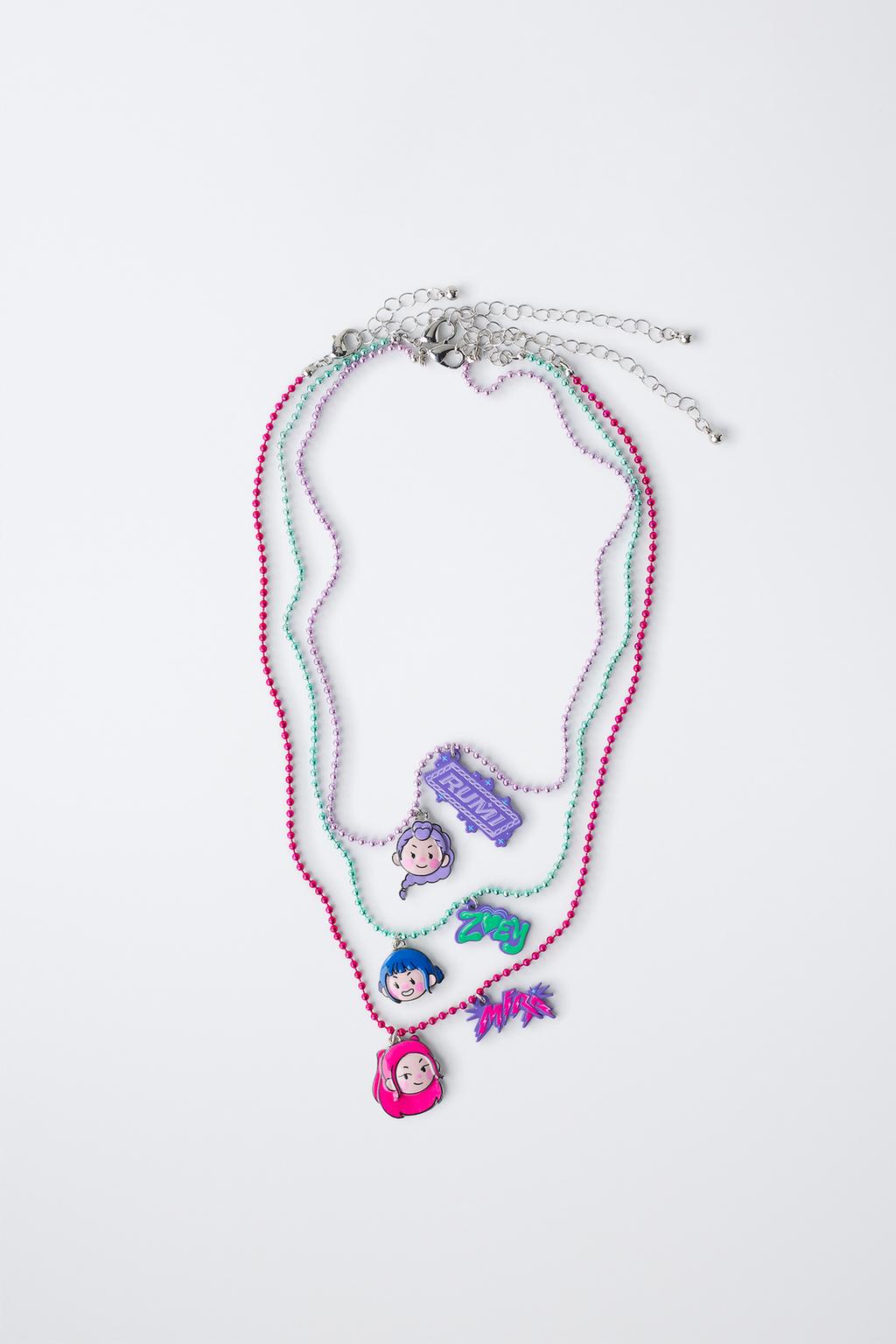 НАБОР ИЗ ТРЕХ ЦЕПОЧЕК KPOP DEMON HUNTERS™ NETFLIX ©