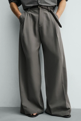 Брюки Wide Fit со складками- Заказать в России