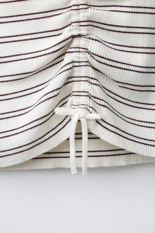 Трикотажный топ в рубчик со сборками- Заказать в России