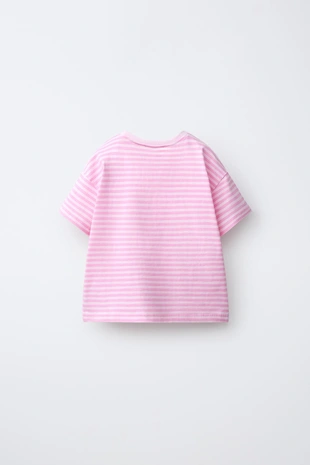 Футболка в полоску с рельефными деталями