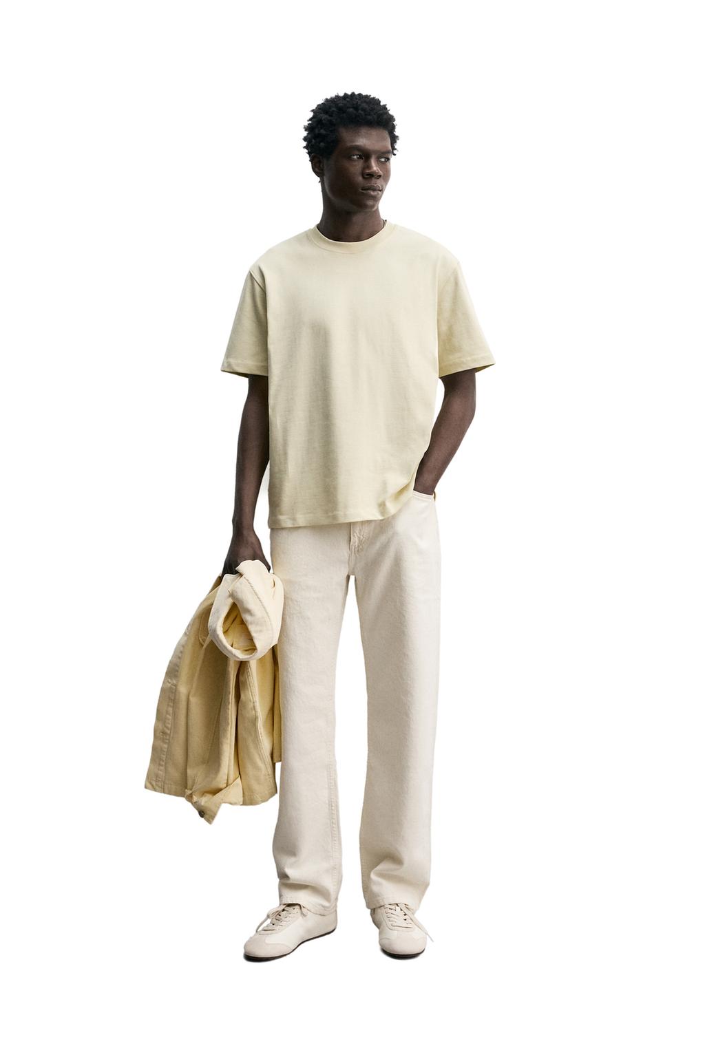 ПЛОТНАЯ ФУТБОЛКА С КОРОТКИМИ РУКАВАМИ