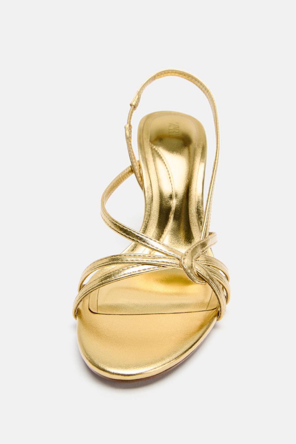 БОСОНОЖКИ НА КАБЛУКЕ С ЛАМИНИРОВАННЫМИ РЕМЕШКАМИ