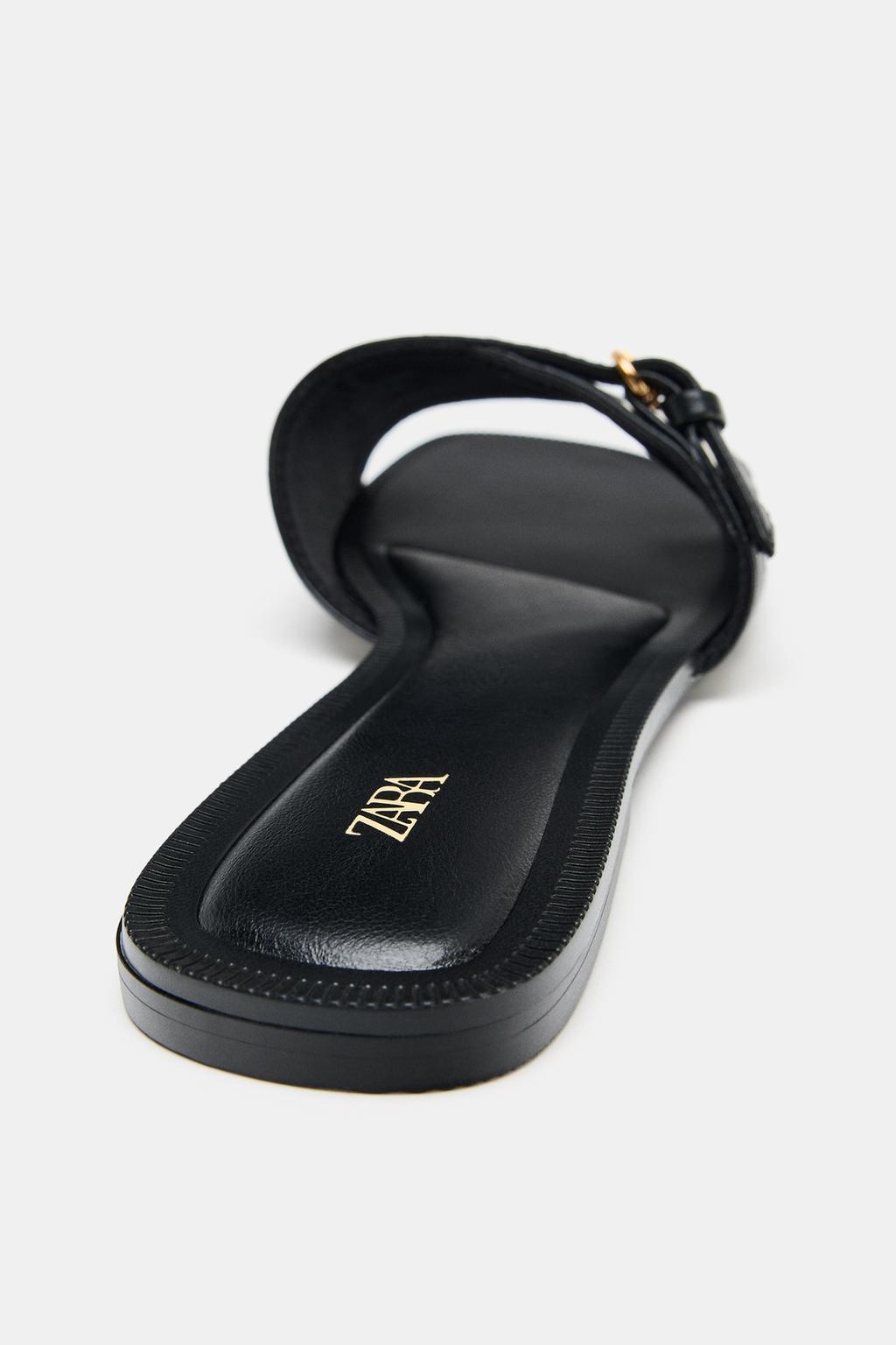 САНДАЛИИ С ПРИНТОМ И ПРЯЖКОЙ