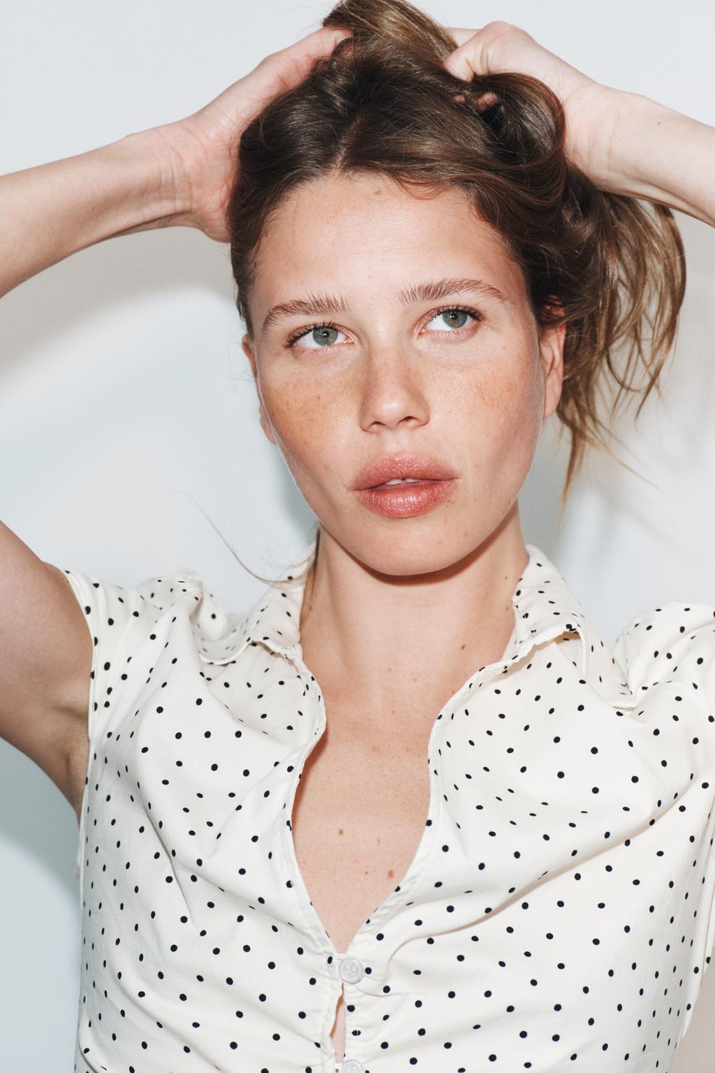 ПРИТАЛЕННАЯ РУБАШКА СО СБОРКАМИ