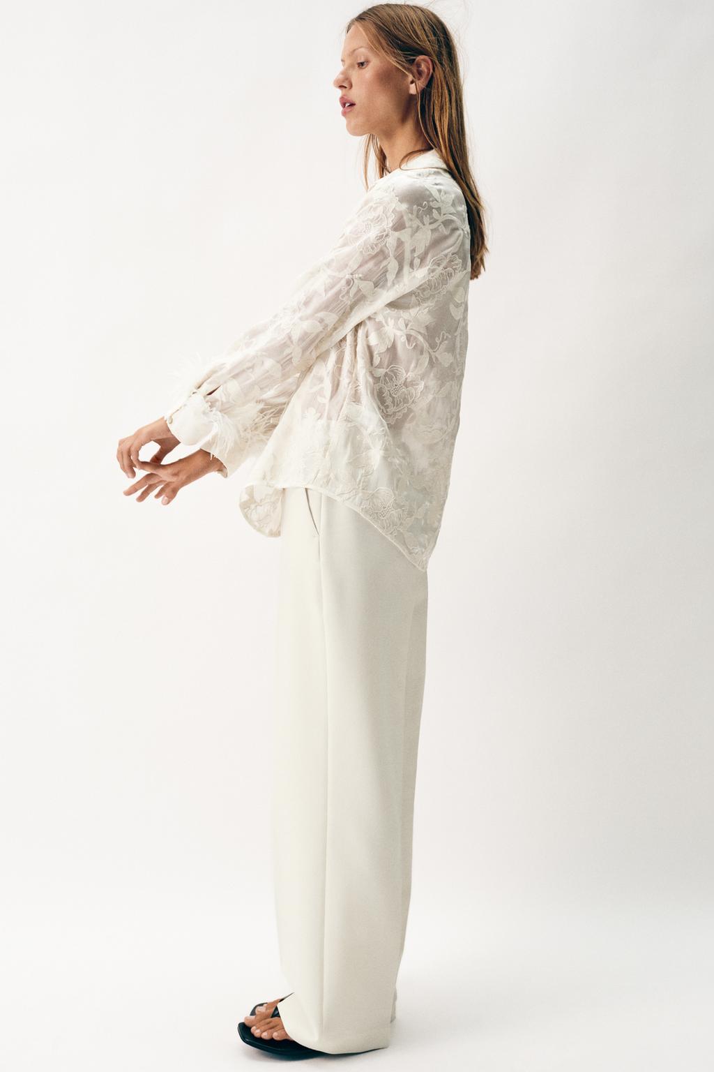 РУБАШКА С ВЫШИВКОЙ И ПЕРЬЯМИ