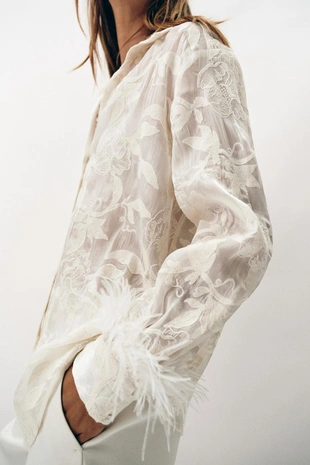 Рубашка с вышивкой и перьями- Заказать в России