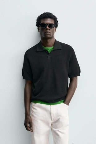 Поло из рельефного трикотажа классического кроя- Заказать в России