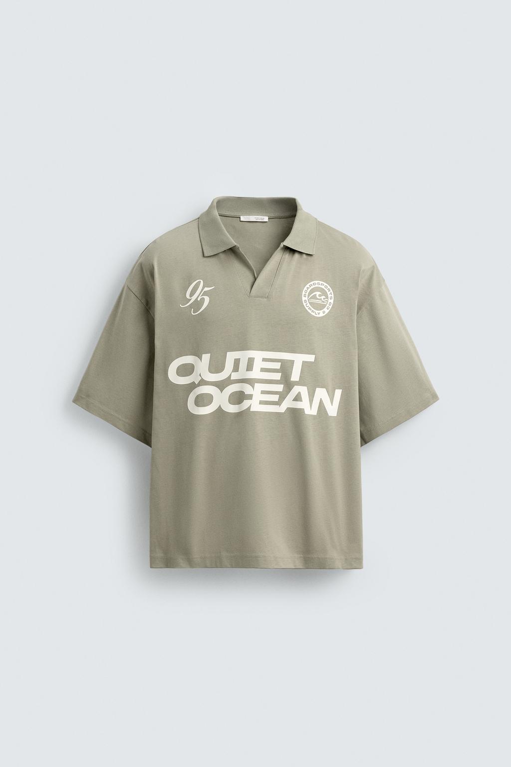 ПОЛО  С ТЕКСТОВЫМ ПРИНТОМ