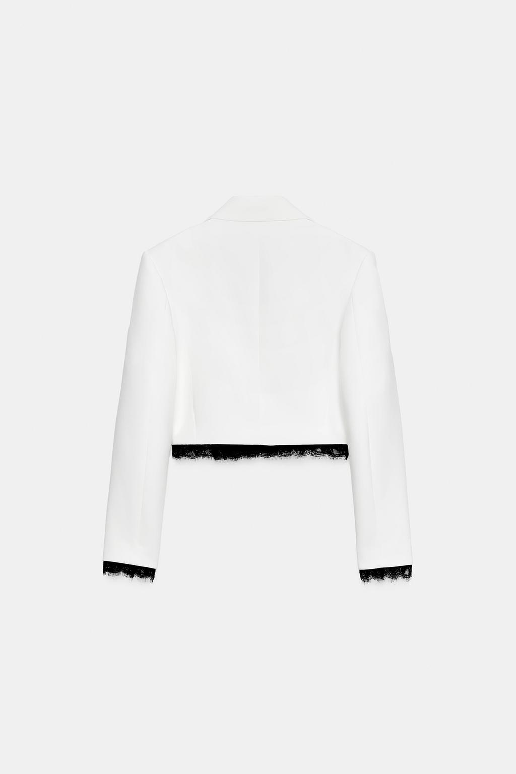 БЛЕЙЗЕР С КРУЖЕВНЫМИ ВСТАВКАМИ И ПОДПЛЕЧНИКАМИ