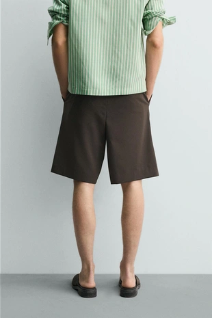 Бермуды Relaxed Fit со складками- Заказать в России