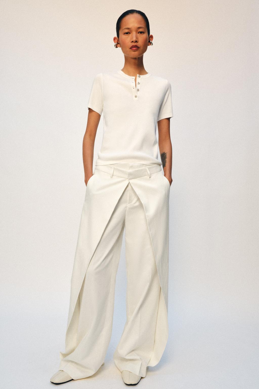 ТРИКОТАЖНЫЙ ТОП С ПУГОВИЦАМИ