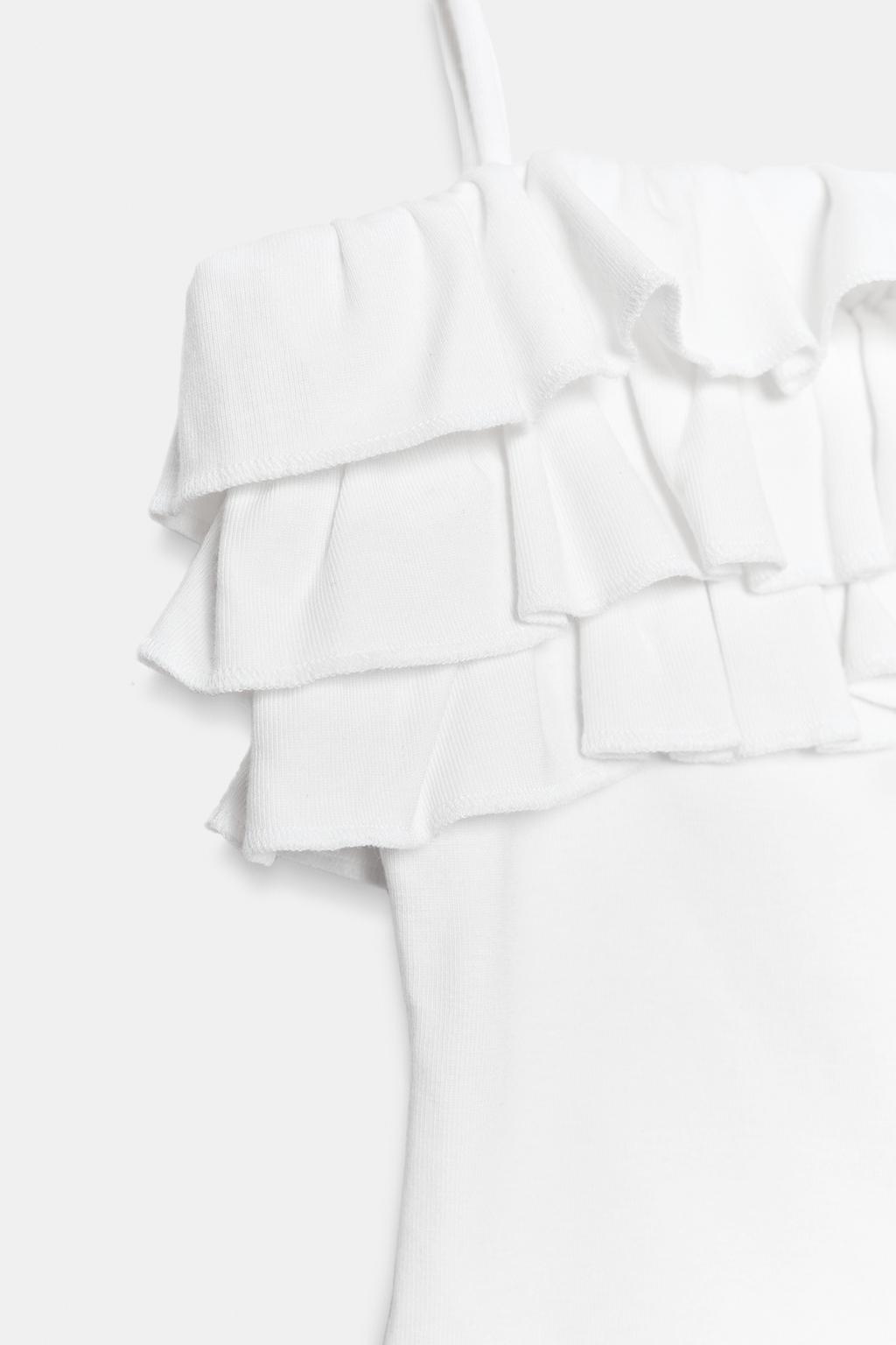 ТОП НА БРЕТЕЛЯХ С ВОЛАНАМИ