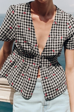 Топ в клетку виши с вышивкой вишен- Заказать в России