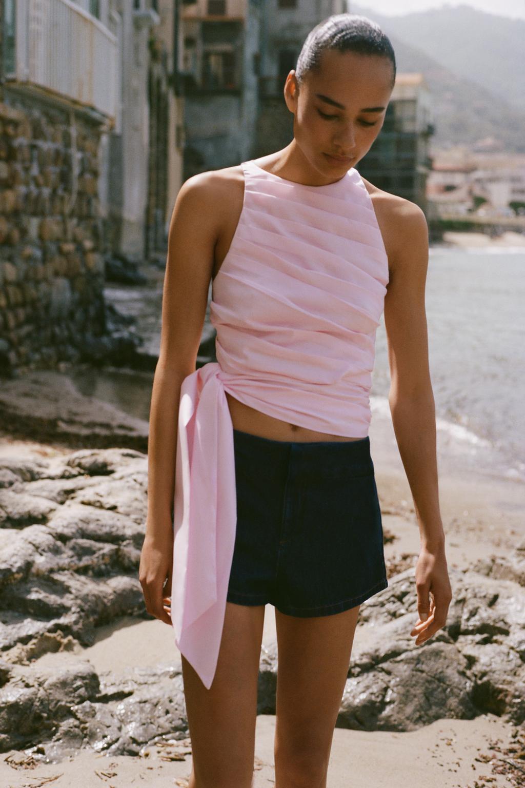 ТОП ИЗ ПОПЛИНА С ГОРЛОВИНОЙ ХАЛТЕР, СКЛАДКАМИ И ЗАВЯЗКАМИ