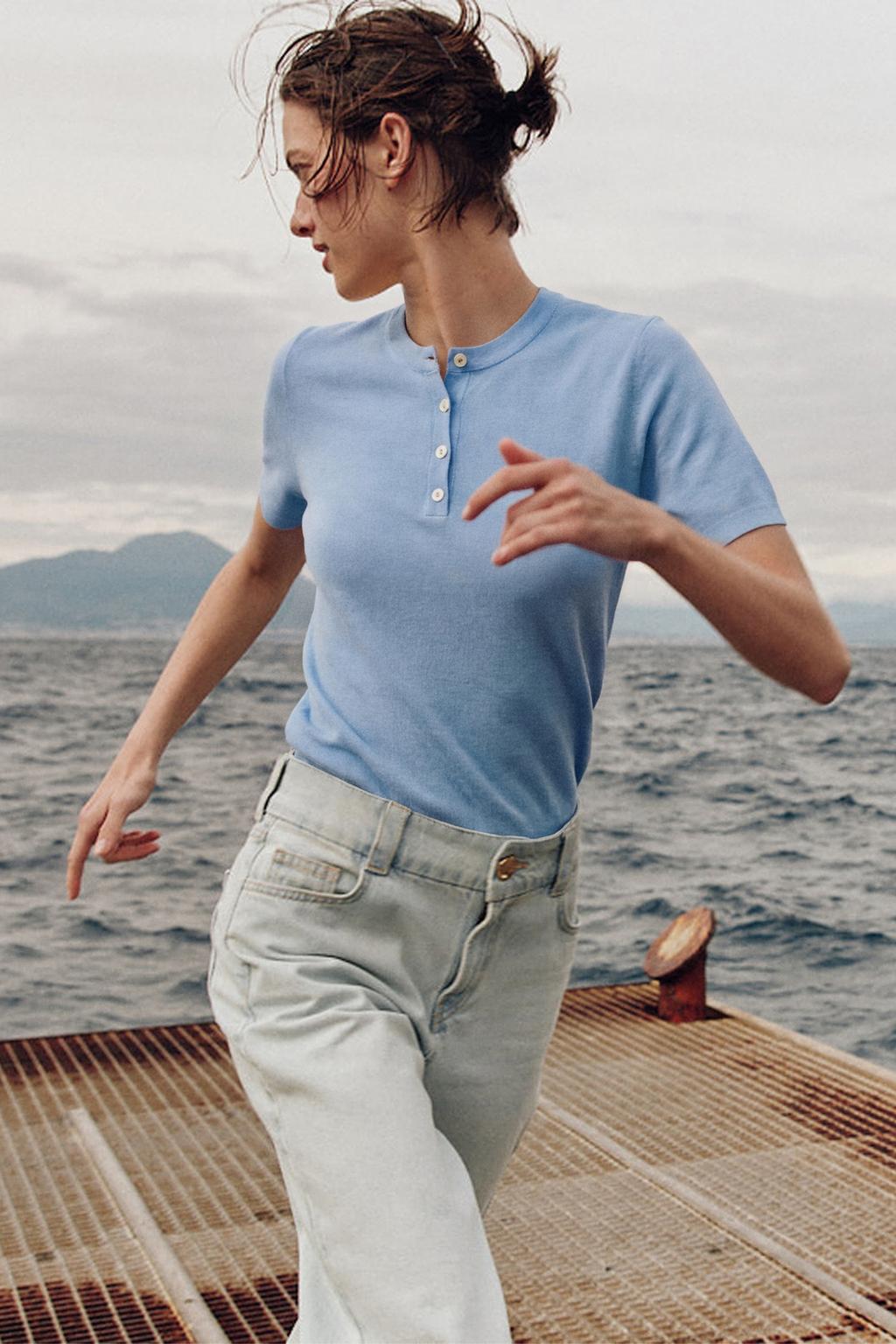 ТРИКОТАЖНЫЙ ТОП С ПУГОВИЦАМИ