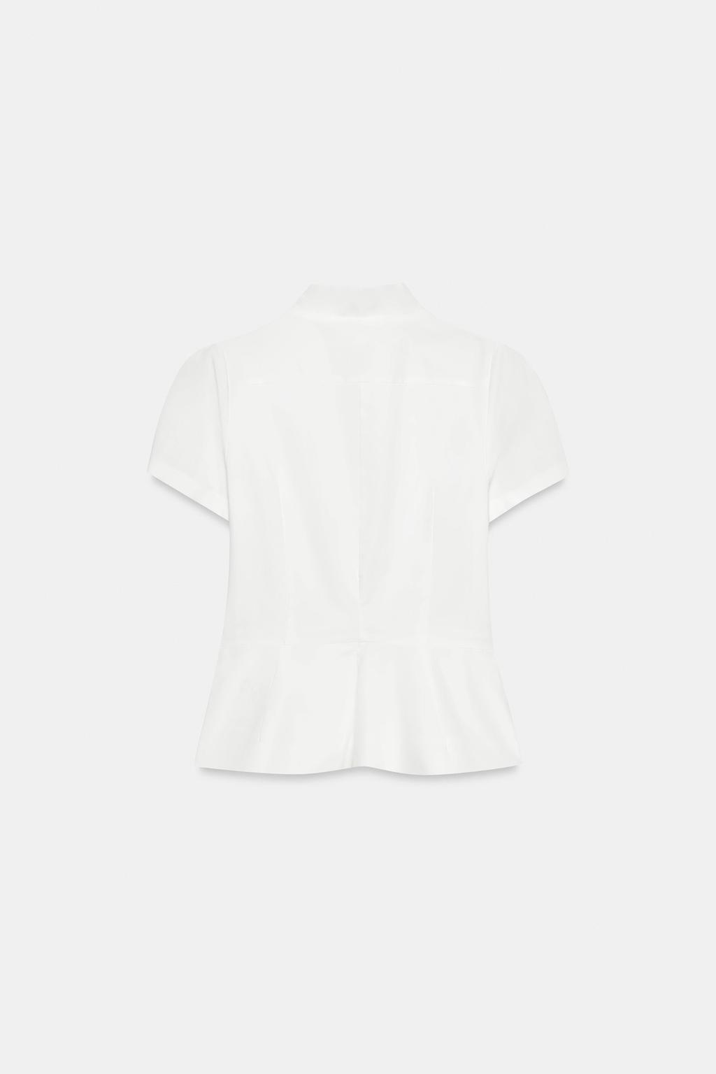 ТОП С КОРОТКИМИ РУКАВАМИ И ПУГОВИЦАМИ