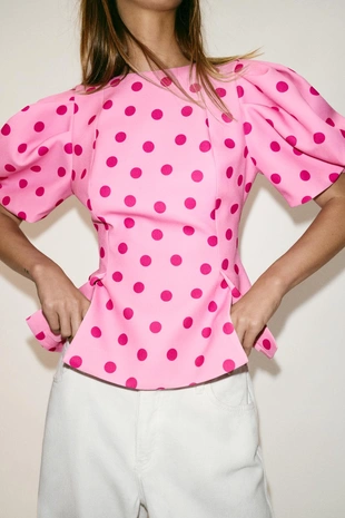 Топ в горошек с объемными рукавами