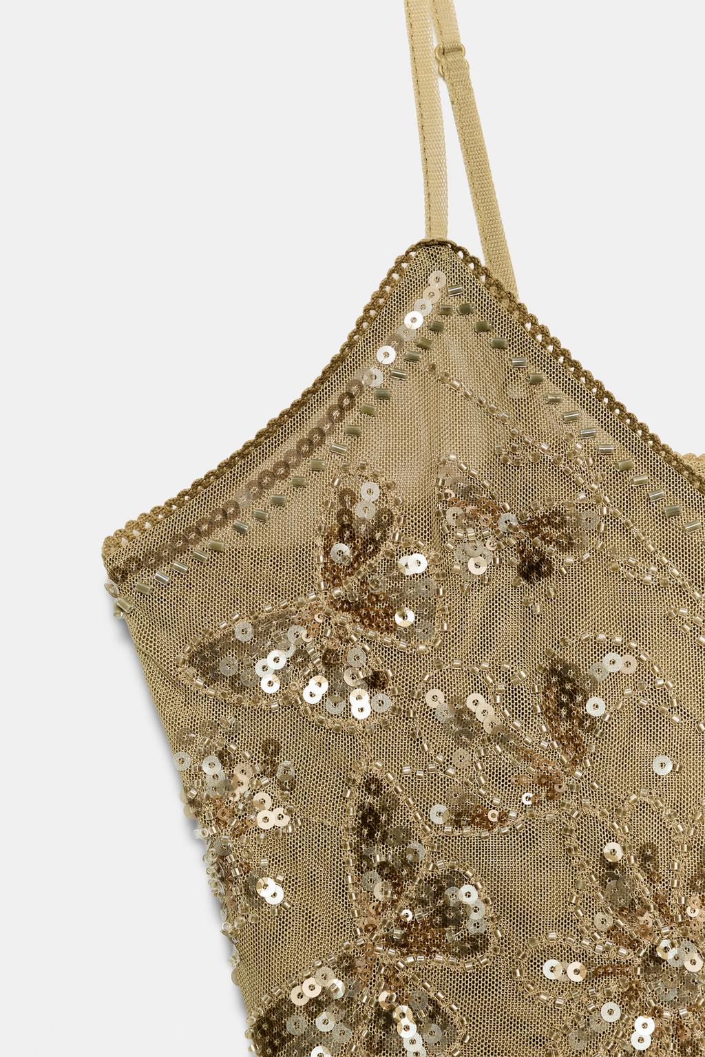 ТОП С ВЫШИВКОЙ НА БРЕТЕЛЯХ