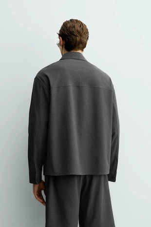 Куртка-рубашка свободного кроя из ткани с неравномерной текстурой- Заказать в России