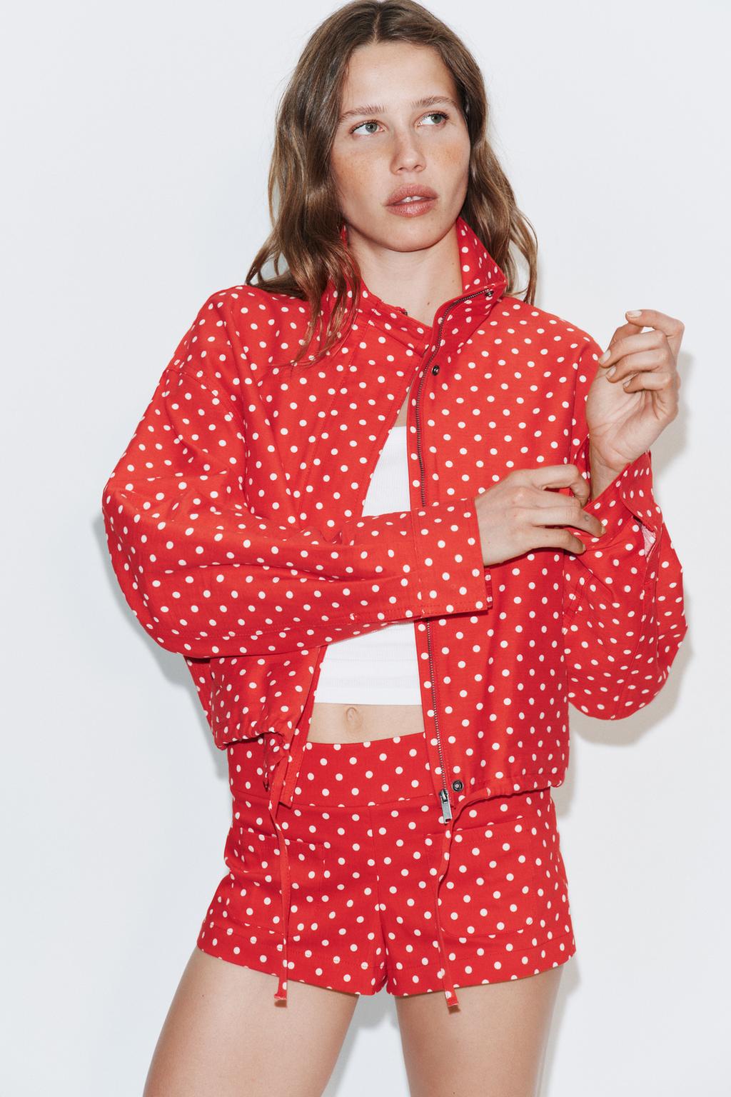 КУРТКА-ПУХОВИК В ГОРОШЕК