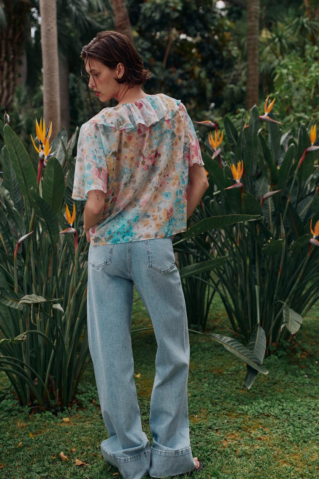 БЛУЗА С ВОЛАНАМИ И ЦВЕТОЧНЫМ ПРИНТОМ