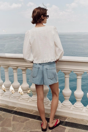 Блуза с вышивкой ришелье- Заказать в России