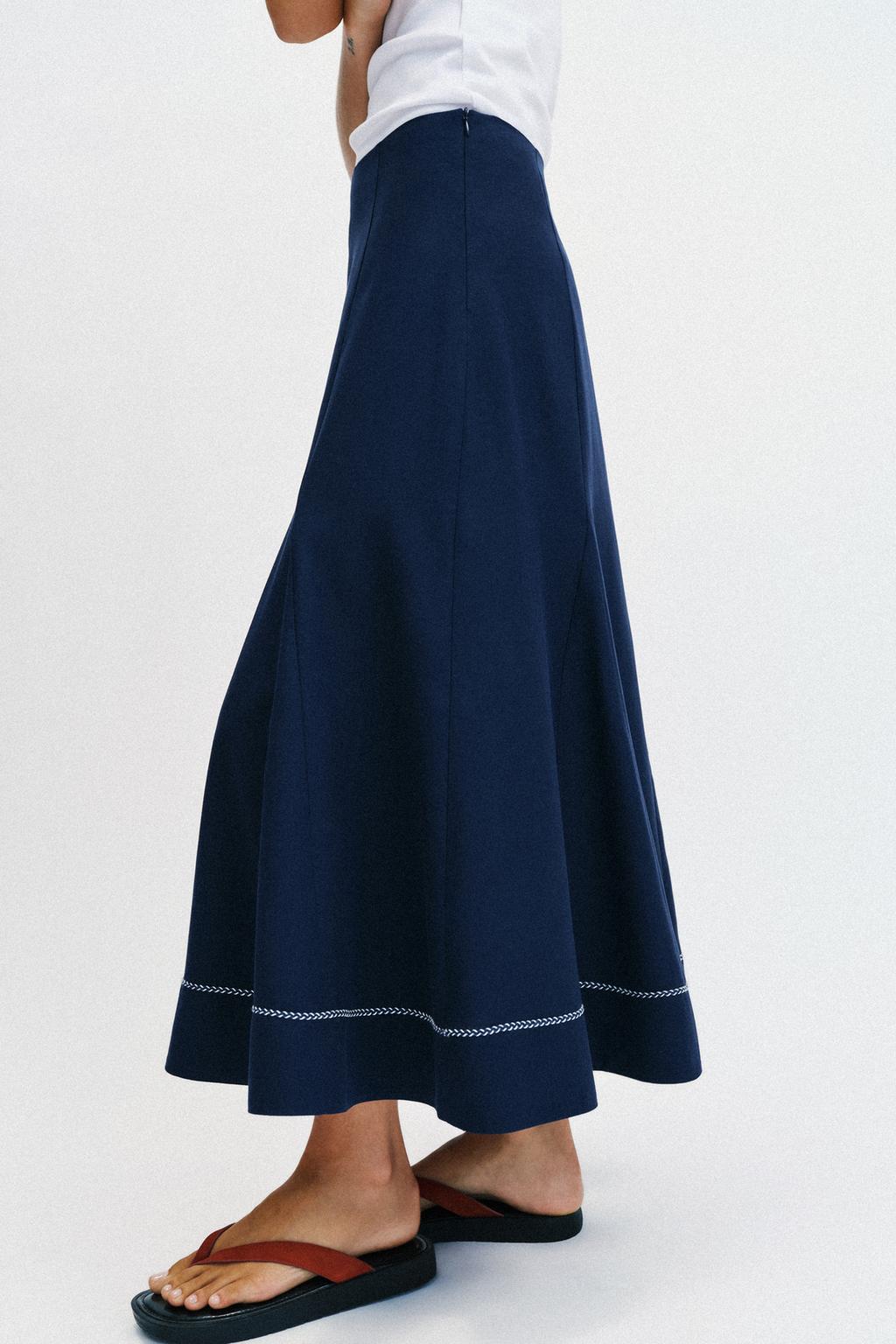 РАСКЛЕШЕННАЯ ЮБКА МИДИ С ВЫШИВКОЙ