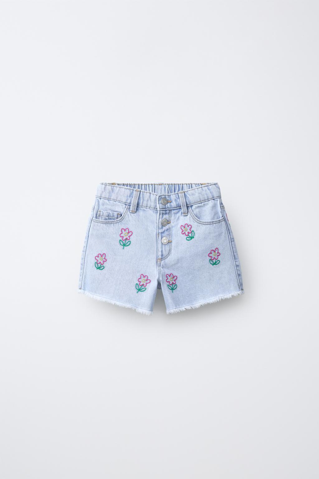 ДЖИНСОВЫЕ ШОРТЫ MOM FIT С ВЫШИВКОЙ