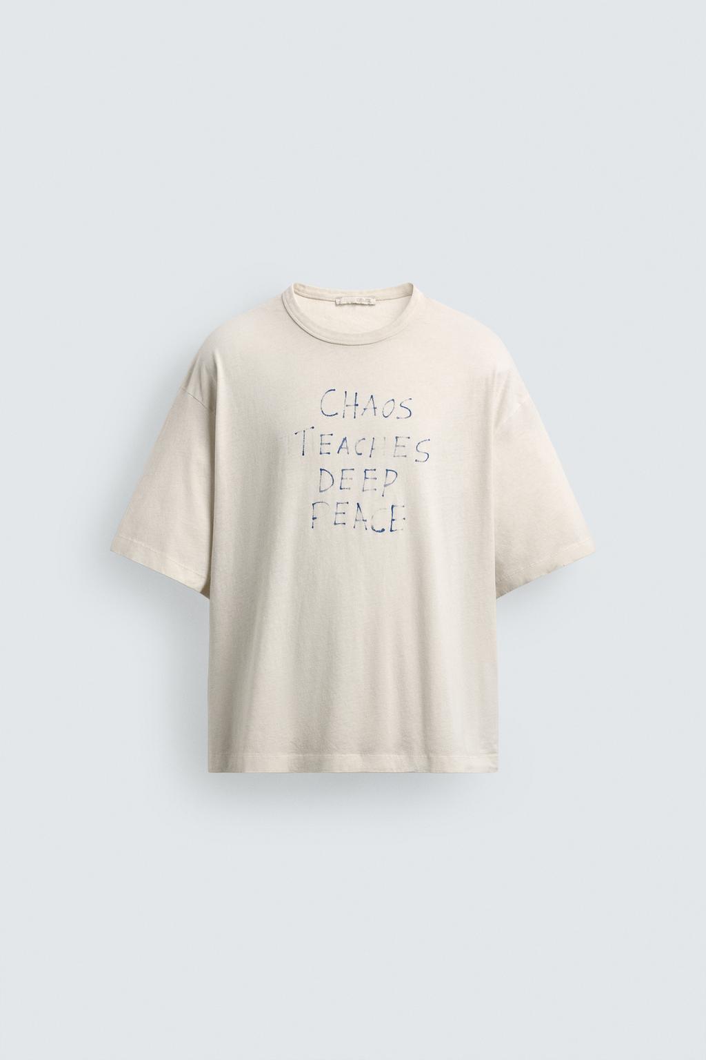 ФУТБОЛКА ИЗ ТКАНИ С ЭФФЕКТОМ ПОТЕРТОСТИ С НАДПИСЬЮ МАРКЕРОМ