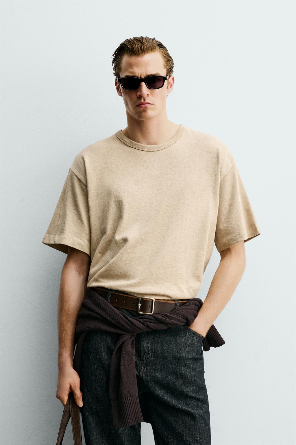 ФУТБОЛКА  ИЗ РЕЛЬЕФНОЙ ТКАНИ