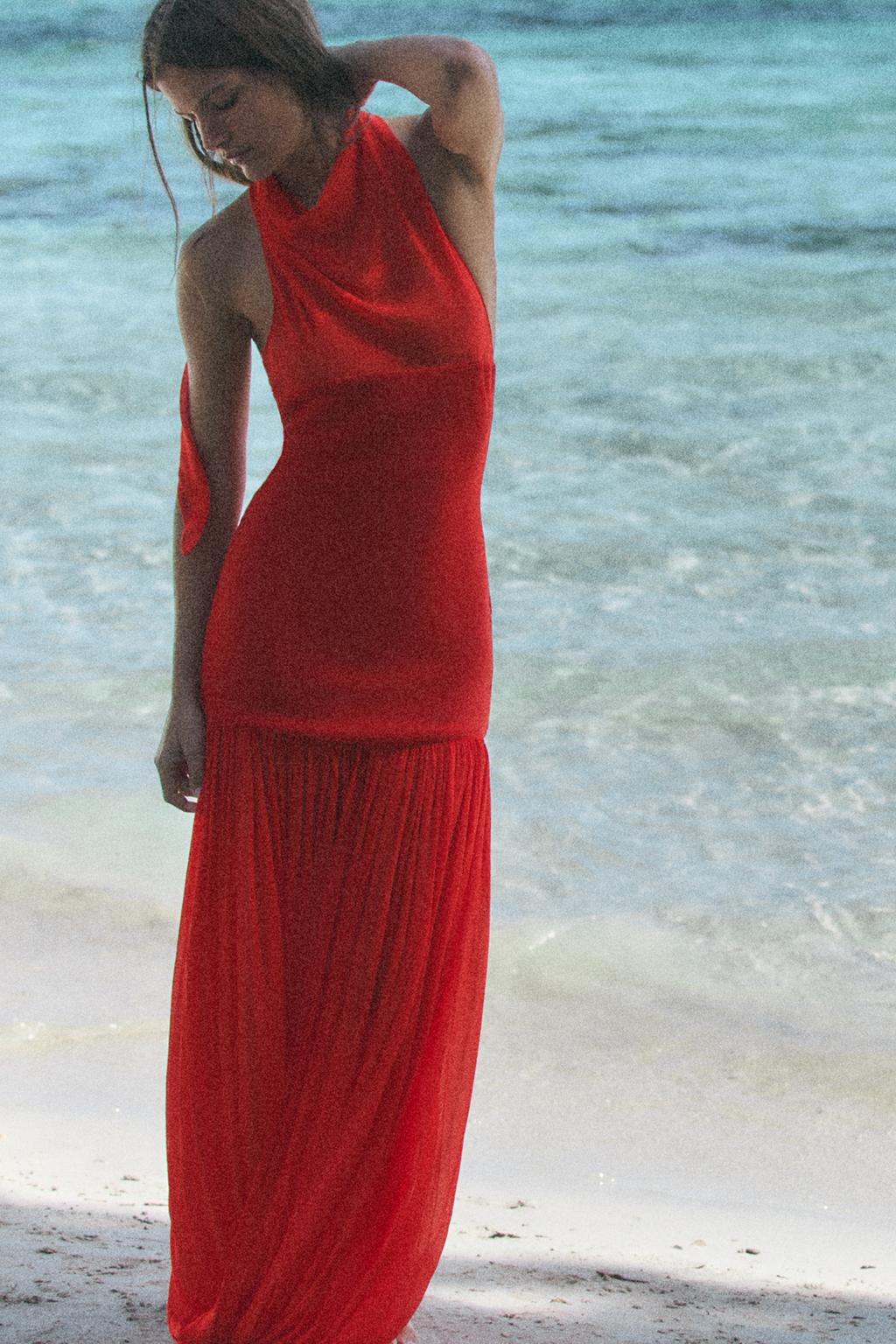 ПЛАТЬЕ ХАЛТЕР С ОБЪЕМНОЙ ЮБКОЙ