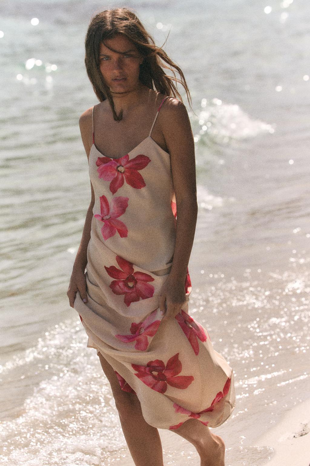 ПЛАТЬЕ МИДИ С ЦВЕТОЧНЫМ ПРИНТОМ СО СБОРКАМИ