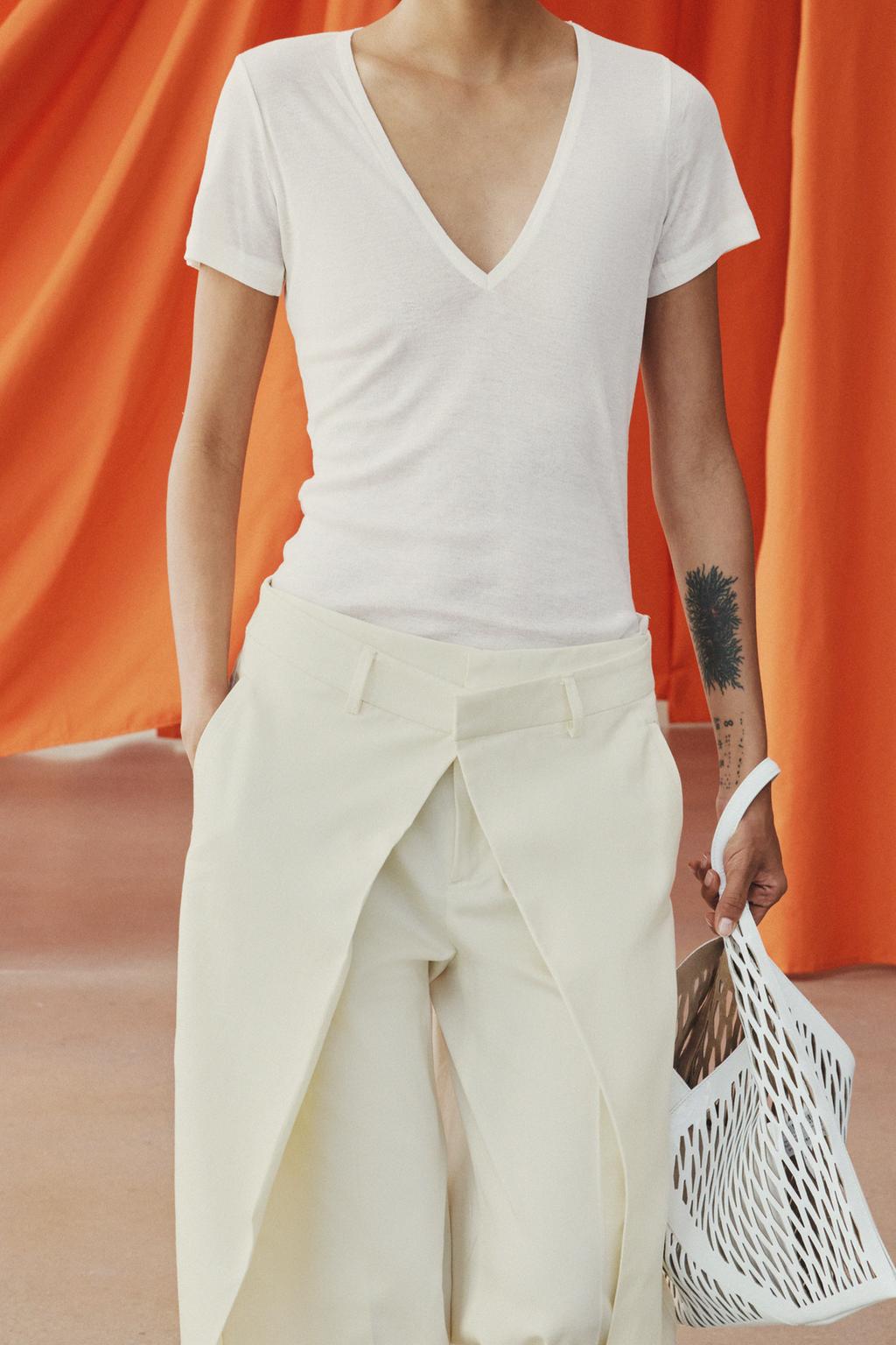 ФУТБОЛКА ИЗ ЛИОЦЕЛЛА И ШЕЛКА