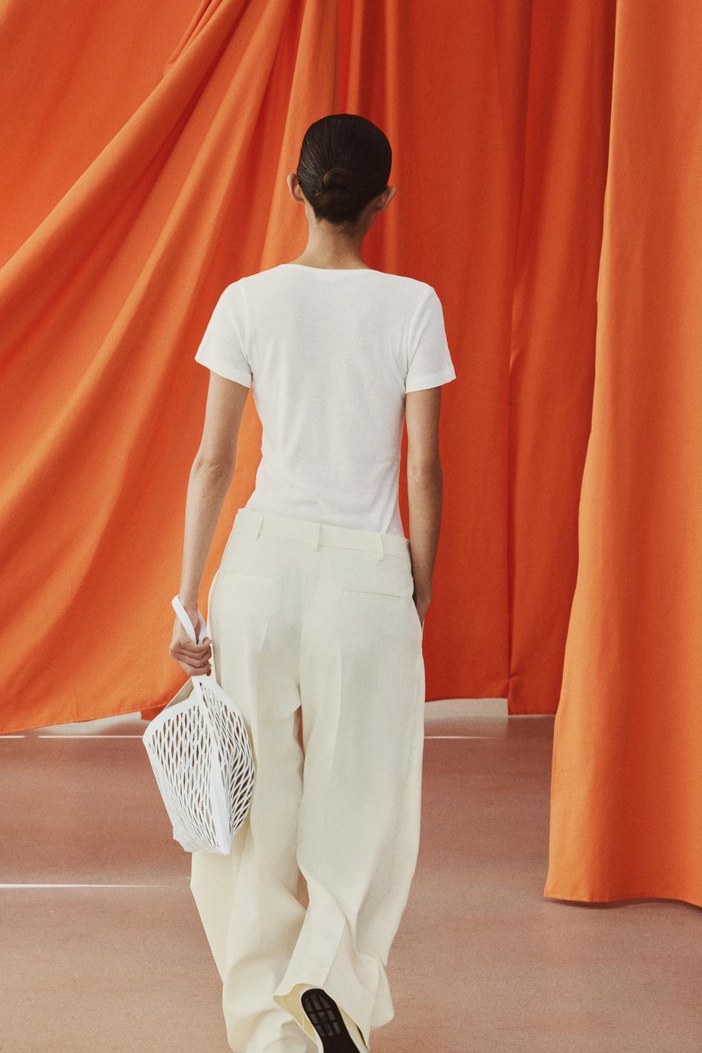 ФУТБОЛКА ИЗ ЛИОЦЕЛЛА И ШЕЛКА