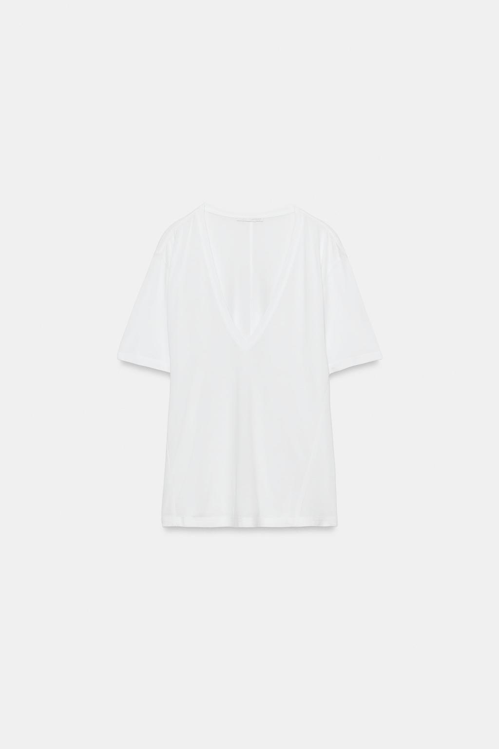 ФУТБОЛКА С V-ОБРАЗНЫМ ВЫРЕЗОМ