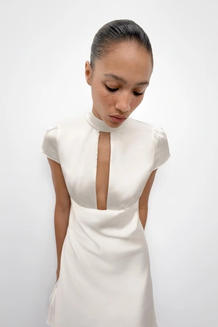 Атласное платье с разрезом- Заказать в России