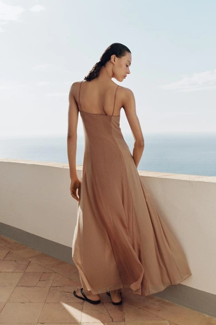 Сандалии на плоской подошве с декором- Заказать в России