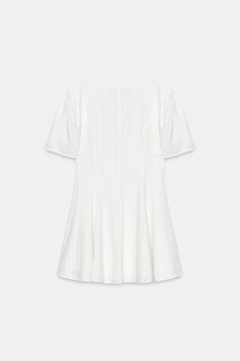 КОРОТКОЕ ПЛАТЬЕ С АЖУРНОЙ ВЫШИВКОЙ