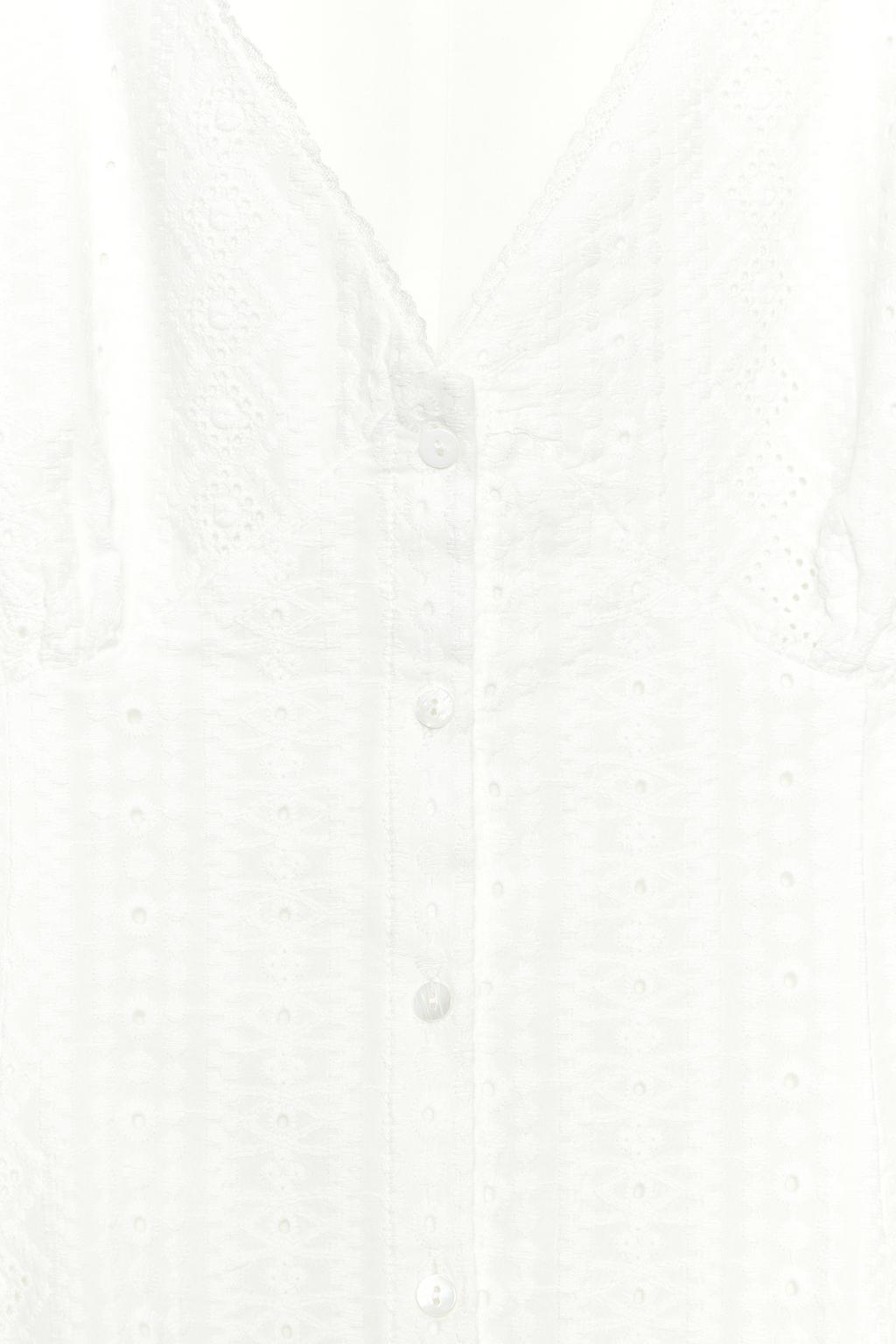 КОРОТКОЕ ПЛАТЬЕ С АЖУРНОЙ ВЫШИВКОЙ