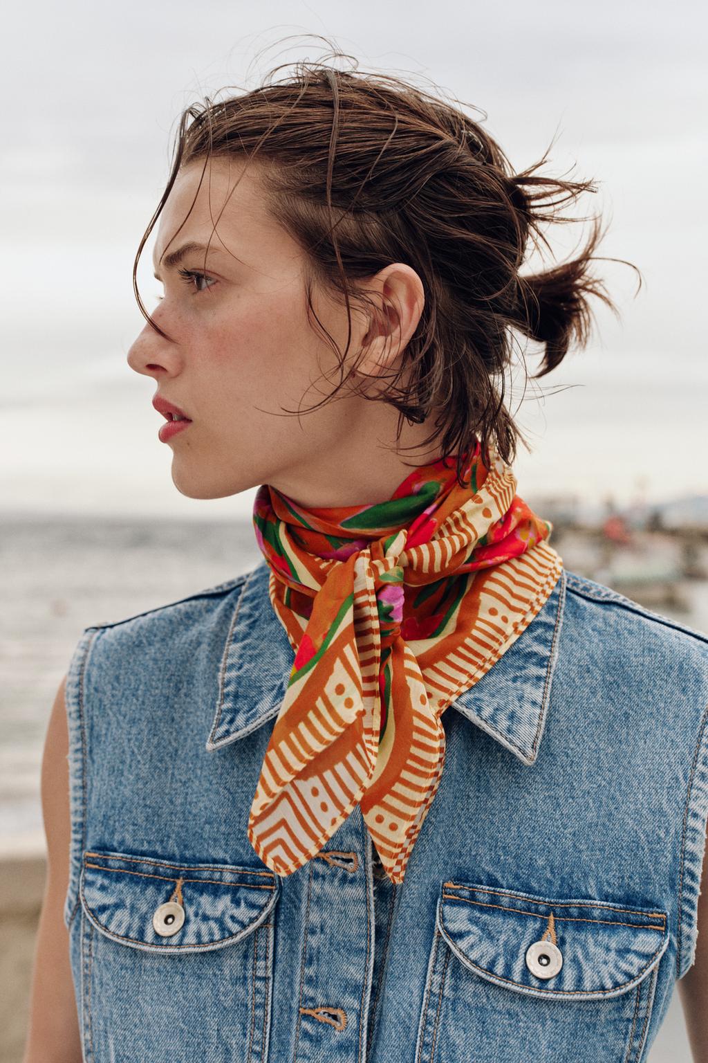 ПЛАТОК С АКВАРЕЛЬНЫМ ПРИНТОМ ИЗ МОДАЛА И ШЕЛКА