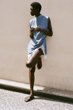 Атласное платье с кружевом- Заказать в России