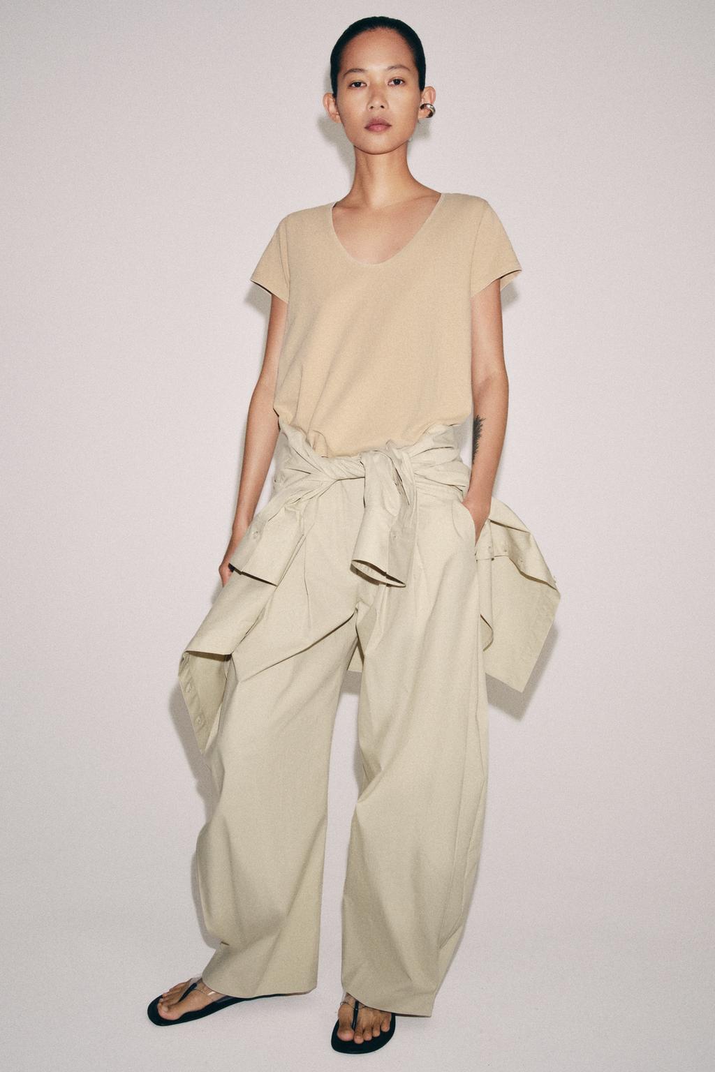 ХЛОПКОВАЯ ФУТБОЛКА С КОРОТКИМИ РУКАВАМИ