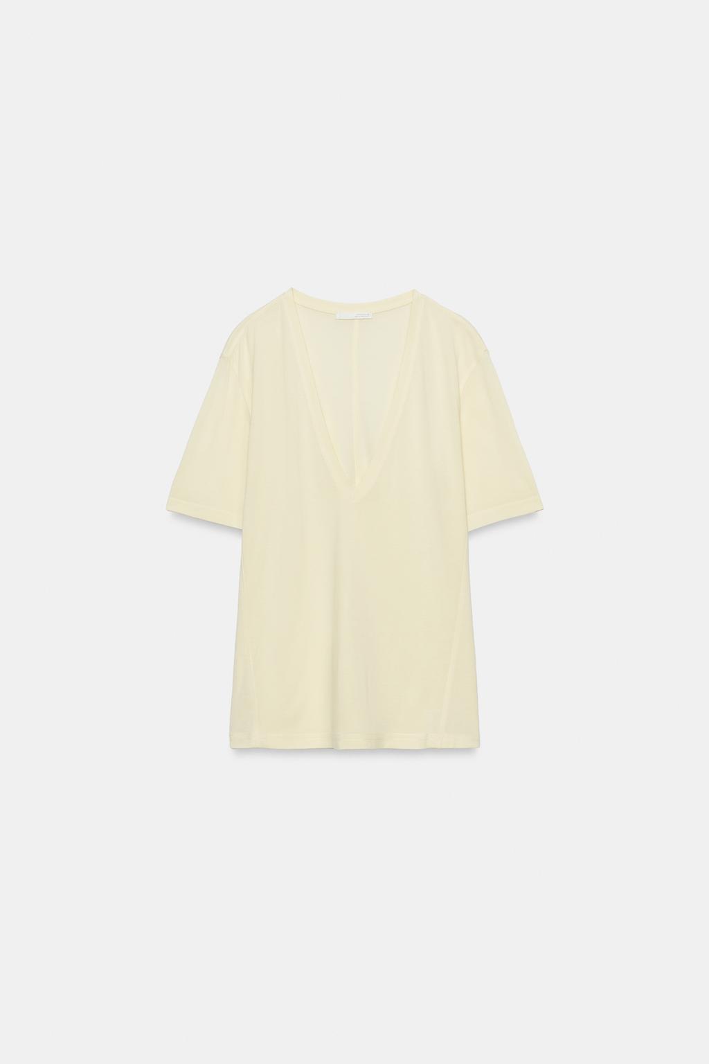 ФУТБОЛКА С V-ОБРАЗНЫМ ВЫРЕЗОМ